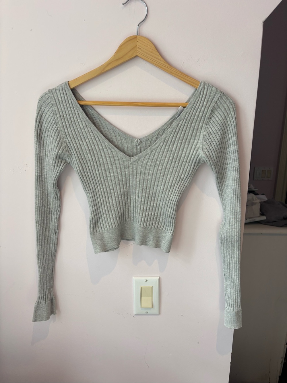 Garage Womens Ribbed V-Neck Sweater in Light Gray